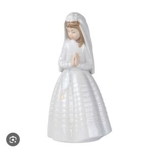 Lladro First Communion Girl Figurine in White
